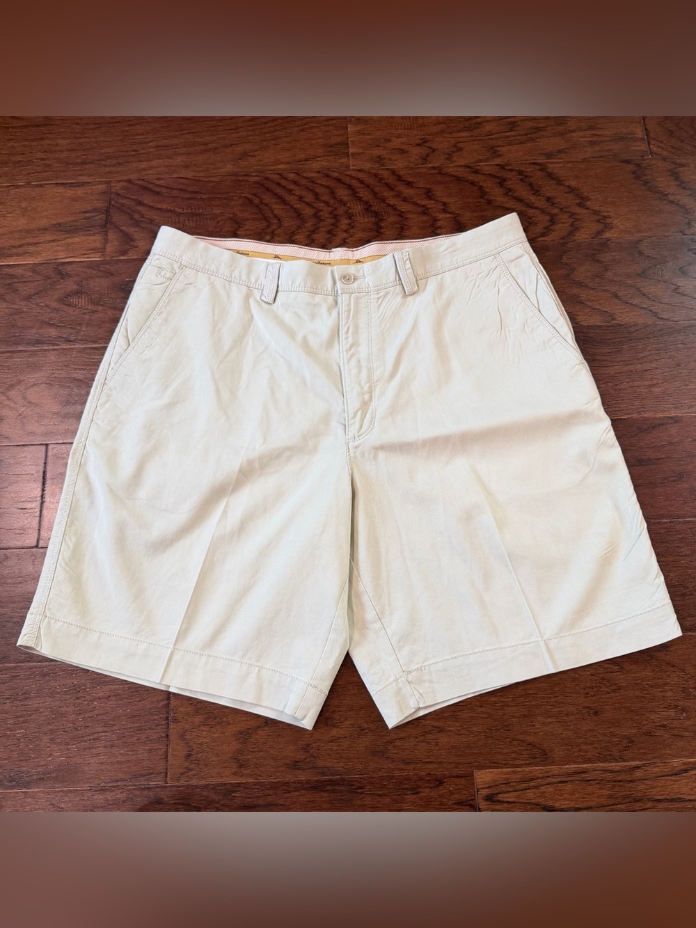 Tommy Bahama Mens Shorts 38 Beige Stretch Cotton Chino Flat Front 9”